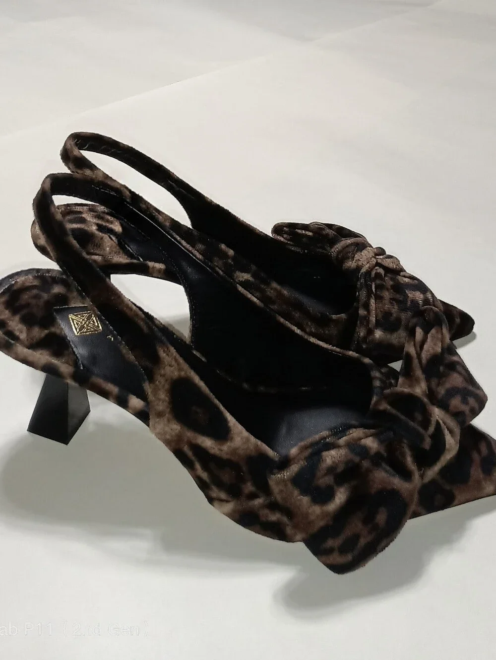 Antonio Melani Lenore Leopard Print Velvet Bow Slingback Pumps Size 7.5